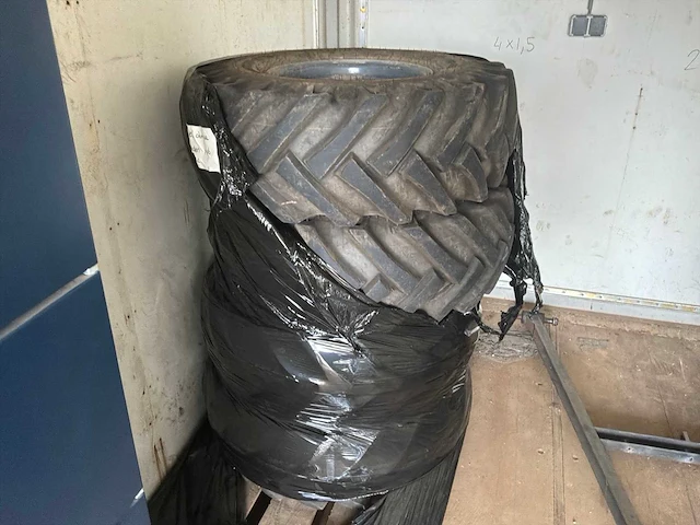 Set bkt implement band met velg 11.5/80-15.3 (4x) - afbeelding 2 van  7