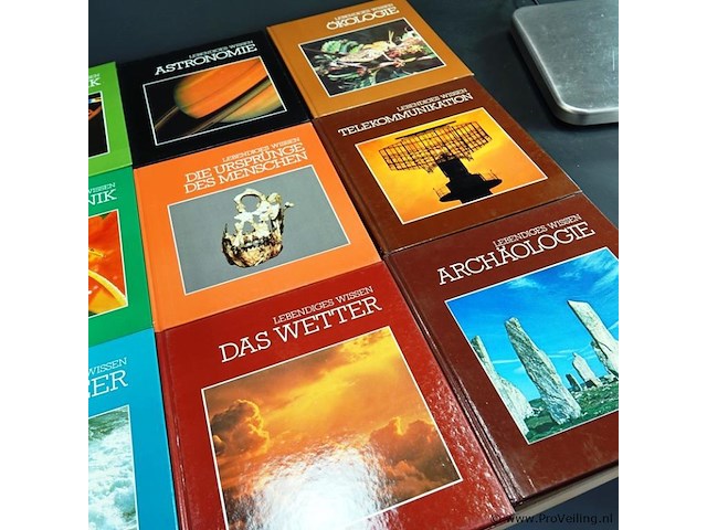 Set boeken is getiteld "lebendiges wissen" - afbeelding 2 van  5