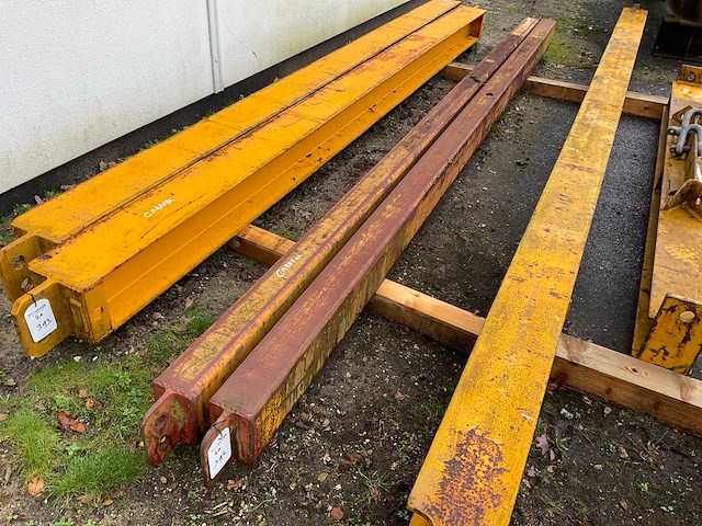 Set caravan hijsbalken - afbeelding 1 van  3