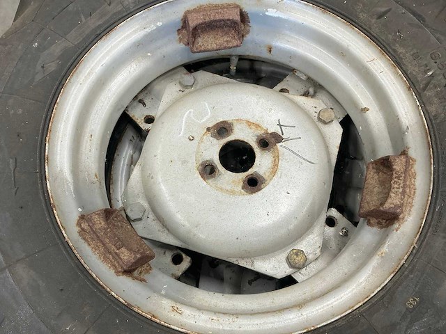 Set firestone dubbelucht band en velg voor ferrari tractor 6,50-16 (8x) - afbeelding 1 van  8