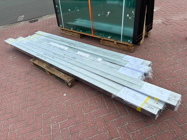 Set glaspanelen - 94cm x 230cm helder (6x3 & 4x4) - afbeelding 5 van  10