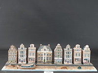 Set is een miniatuur amsterdamse grachtenhuizen