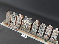 Set is een miniatuur amsterdamse grachtenhuizen - afbeelding 2 van  5