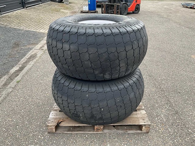 Set landbouw gazonbanden - afbeelding 9 van  15