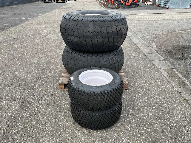 Set landbouw gazonbanden - afbeelding 11 van  15