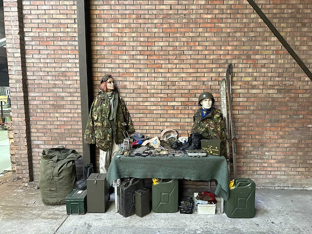 Set legerartikelen voor de verzamelaar - afbeelding 1 van  9