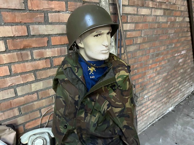 Set legerartikelen voor de verzamelaar - afbeelding 3 van  9