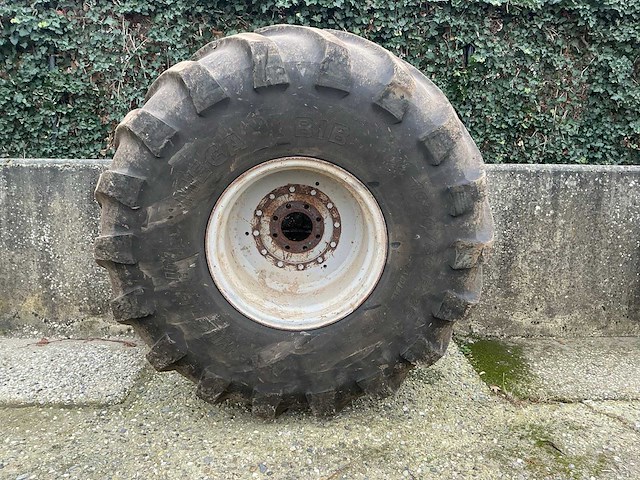 Set michelin 1000/50 r25 band + velg - afbeelding 13 van  18