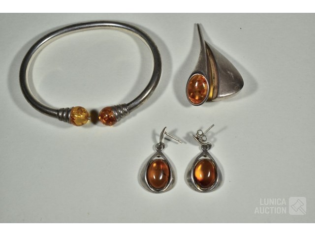 Set oorstekers, armband, hanger - afbeelding 1 van  6