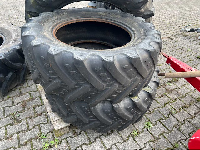 Set pirelli bkt voor en achterbanden - afbeelding 4 van  8