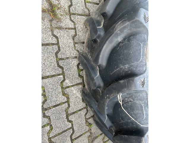 Set pirelli bkt voor en achterbanden - afbeelding 6 van  8