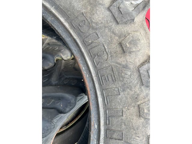 Set pirelli bkt voor en achterbanden - afbeelding 7 van  8