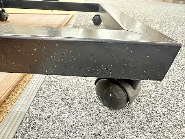 Set presentatiemeubelen - afbeelding 3 van  6