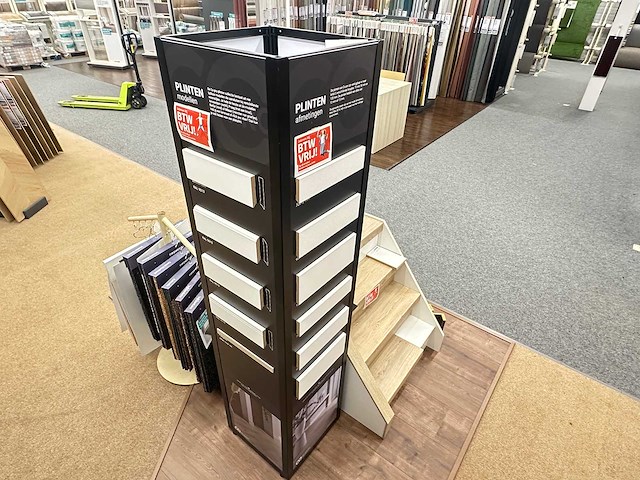 Set presentatiemeubelen - afbeelding 5 van  6