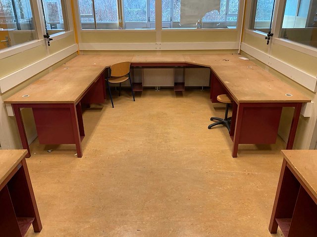 Set robuuste bureaus - afbeelding 1 van  11