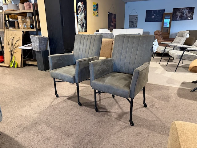 Set van 2 eetkamerstoelen, zwart onderstel olive groen - afbeelding 1 van  11