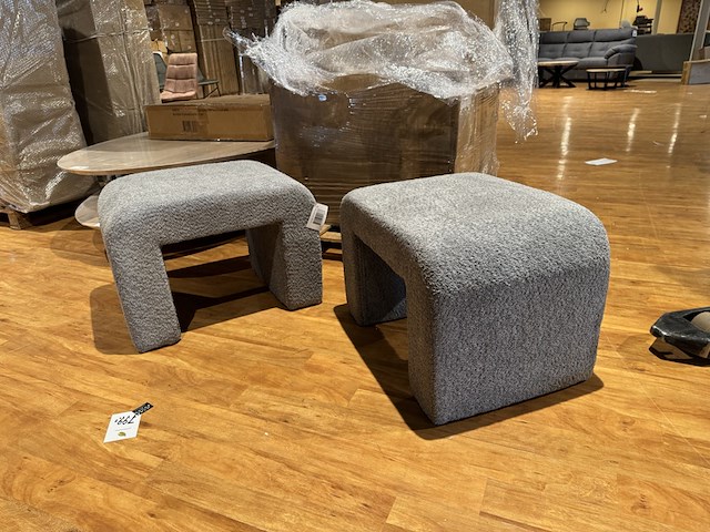 Set van 2 hockers. grijs stof - afbeelding 2 van  4