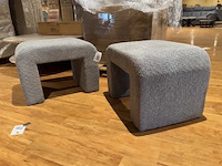 Set van 2 hockers. grijs stof - afbeelding 1 van  2