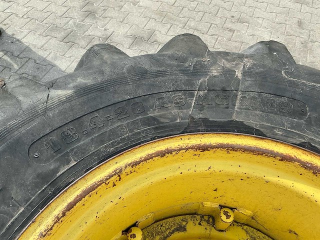 Set van 2 john deere w16l x 26 wielen met cultor as-agri 19 18.4-26 banden - afbeelding 4 van  6