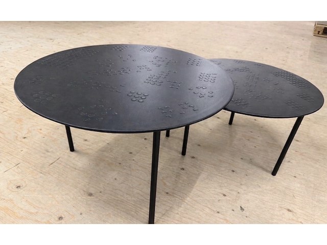 Set van 2 salontafels, bruin, zwarte poten - afbeelding 1 van  1