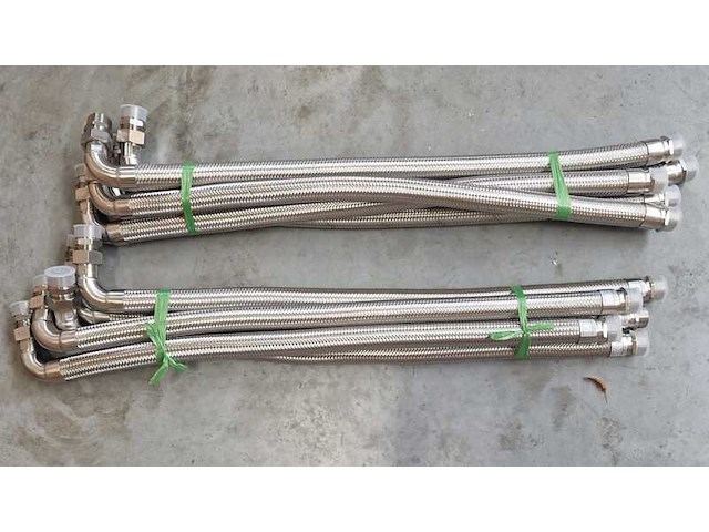 Set van 3 stuks flexibele metalen slang voor monoblock warmtepompen, dn32(1 1/4" ) lengte1000 mm., rvs304 - afbeelding 1 van  1