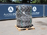 Set van 4 banden armour r-1 405/70-24