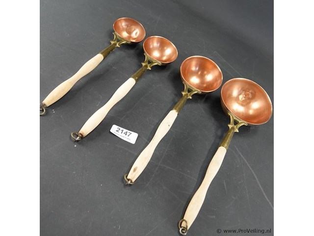 Set van 4 koperen pollepels - afbeelding 2 van  5