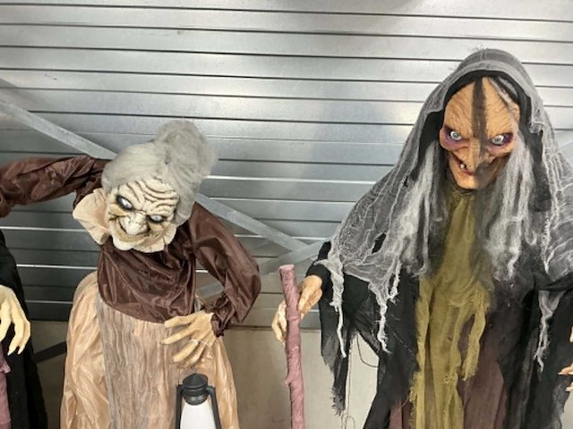 Set van 5x halloween heksen animatronic poppen - afbeelding 4 van  7