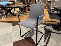 Set van 6 eetkamerstoelen, grijs bouclé stof, zwart onderstel - afbeelding 2 van  4