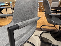 Set van 6 eetkamerstoelen, grijs bouclé stof, zwart onderstel - afbeelding 4 van  4