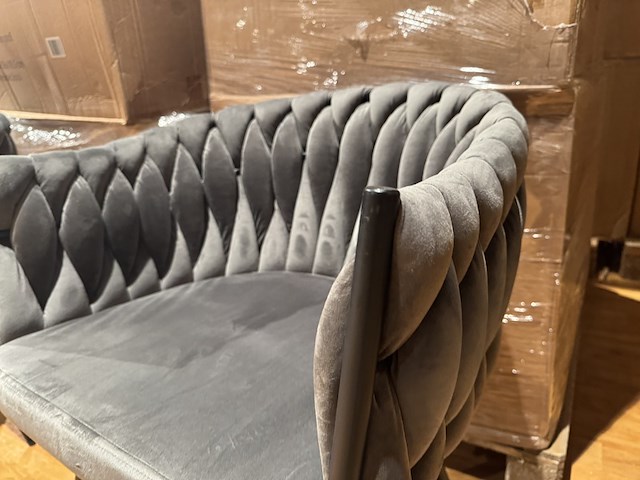 Set van 6 eetkamerstoelen, taupe velvet, zwarte poten - afbeelding 3 van  3