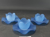 Set van drie vintage esvetro s.a. kandelaars gemaakt van blauw matglas - afbeelding 1 van  5