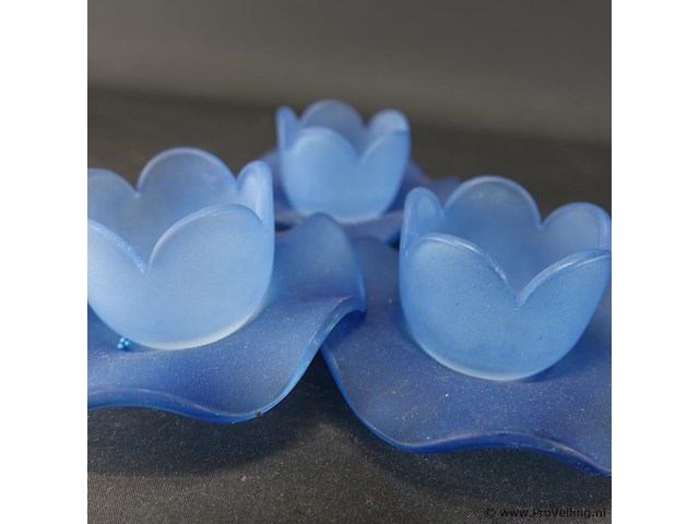 Set van drie vintage esvetro s.a. kandelaars gemaakt van blauw matglas - afbeelding 4 van  5