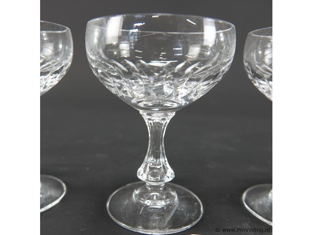 Set vintage geslepen kristallen champagnecoupes - afbeelding 4 van  5