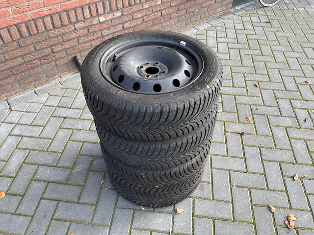 Set vredestein autoband met velg (4x) - afbeelding 2 van  7