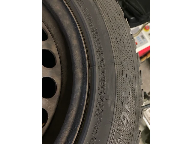 Set winterbanden, 225/55 r16 - afbeelding 3 van  6