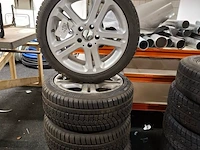 Set winterbanden op lm velg winturi hifly