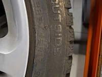 Set winterbanden op lm velg winturi hifly - afbeelding 6 van  10