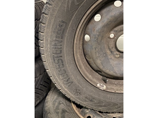 Set winterbanden175/70 r13 - afbeelding 3 van  4