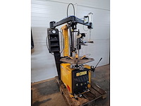 Setje corghi - 2013 - 2025 - banden balanceerapparaat (2x) - afbeelding 4 van  11