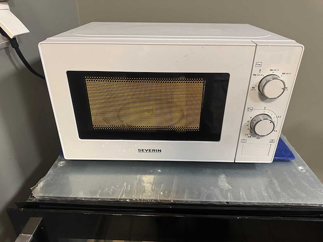 Severin - magnetron - afbeelding 2 van  2