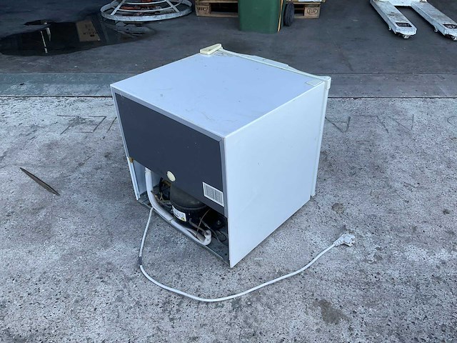 Severin mini koelkast 50 liter - afbeelding 2 van  6