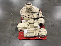 Sew - elektromotoren / reductoren / tandwielreductoren (4x) - afbeelding 6 van  8