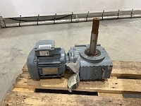 Sew - sa67dre90m4 - elektromotor - afbeelding 4 van  5