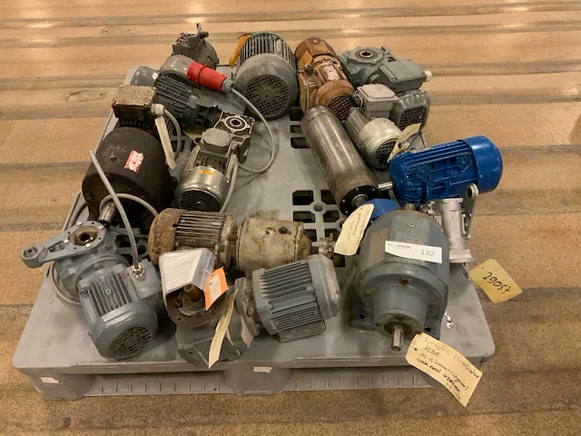 Sew, cantoni diverse elektromotoren - afbeelding 1 van  8