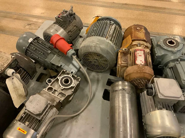 Sew, cantoni diverse elektromotoren - afbeelding 8 van  8