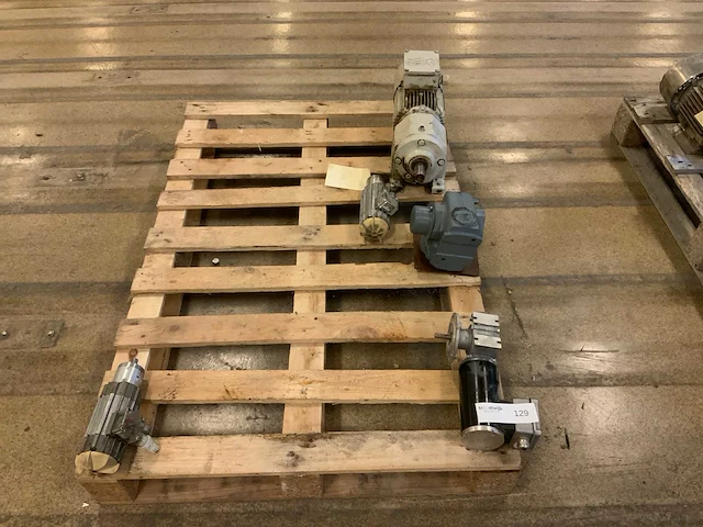 Sew diverse elektromotoren - afbeelding 1 van  5