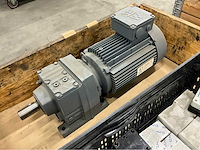 Sew elektromotor en divers installatiemateriaal - afbeelding 8 van  11