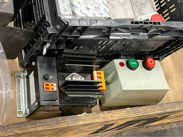 Sew elektromotor en divers installatiemateriaal - afbeelding 2 van  11
