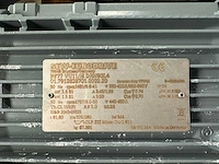 Sew-eurodrive - 2x industriële tandwielmotoren en reductiekasten met flens- en asuitvoering 1.5kw - afbeelding 7 van  10